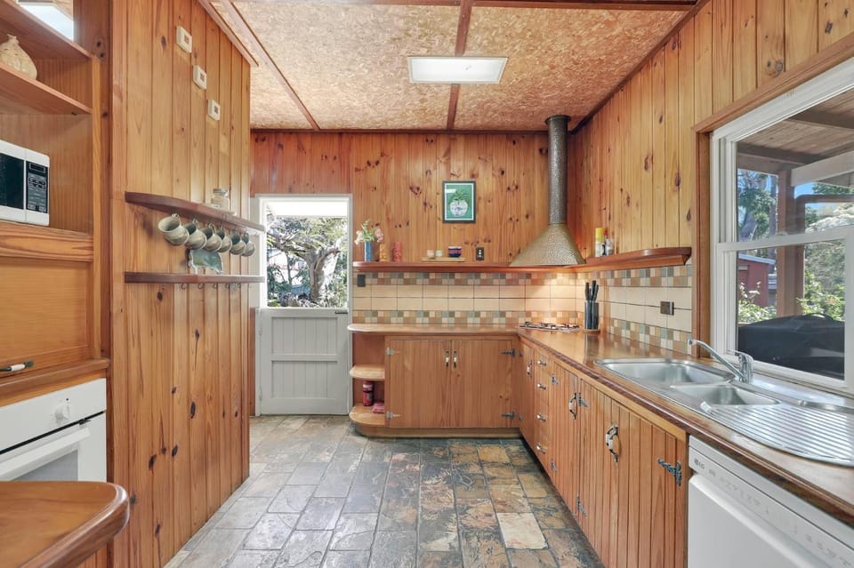 Aloha Amity House in Amity Point