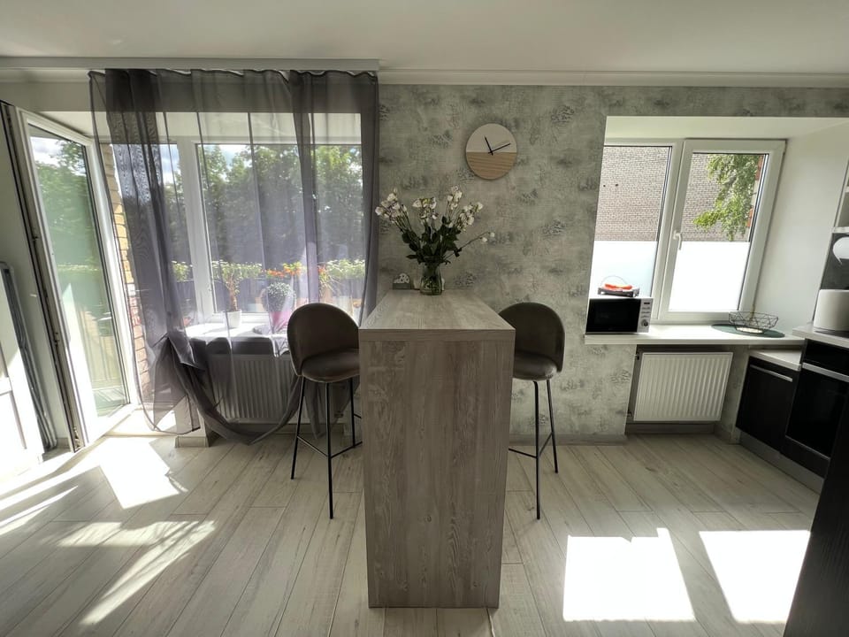 Kitchen or kitchenette, Living room, Dining area