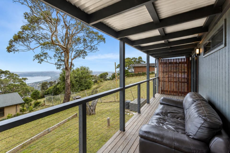 View (from property/room), Balcony/Terrace, Seating area