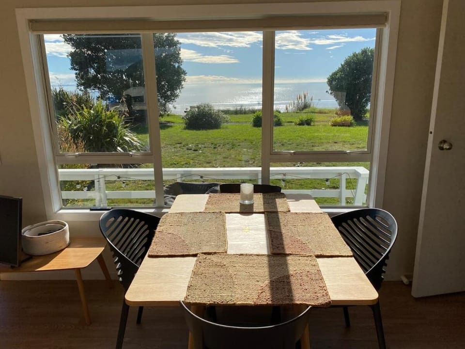 Pohara's Beach House House in Tasman District, Tasman, New Zealand