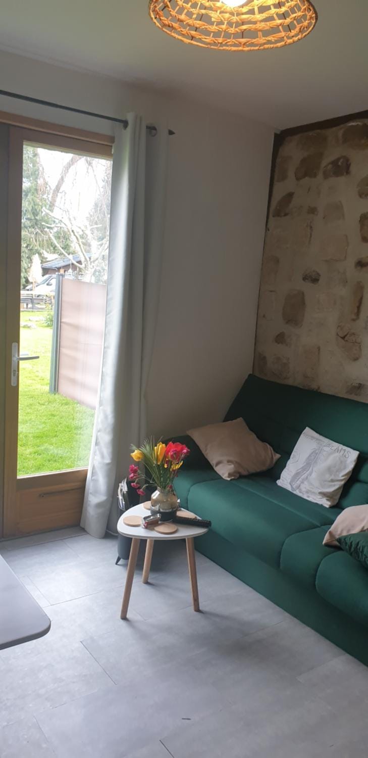 LES HIRONDELLES Chalet in Normandy