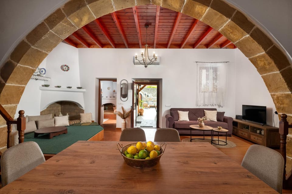 La casa di Fina House in Rhodes, Greece
