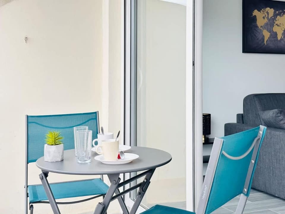 Le Royal Carnot - Studio - Cannes Centre Terrasse Apartment in Cannes
