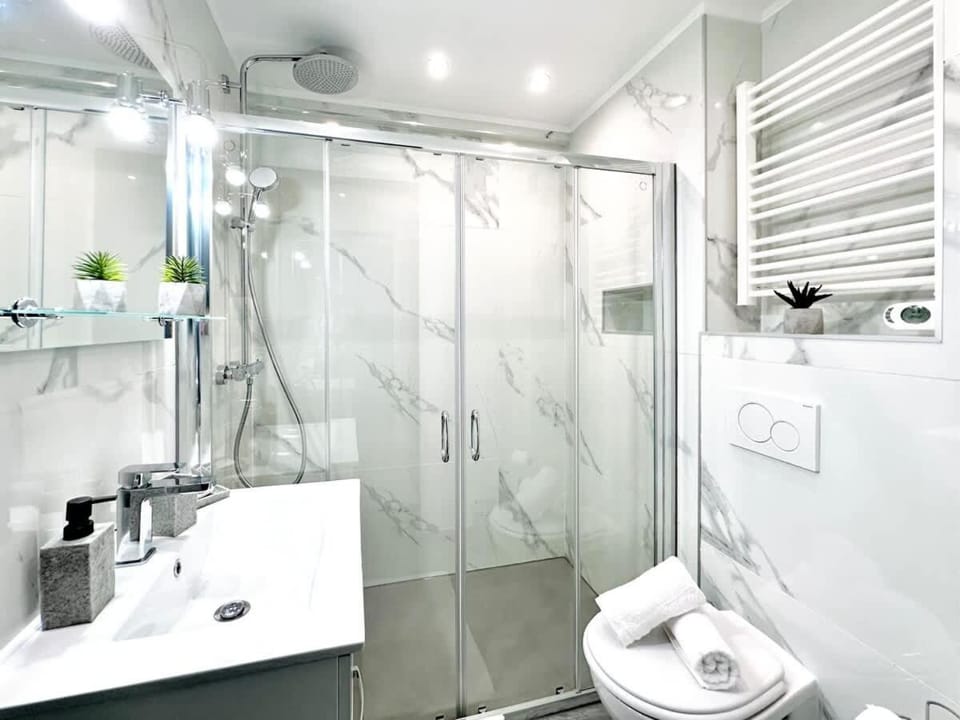 Le Royal Carnot - Studio - Cannes Centre Terrasse Apartment in Cannes