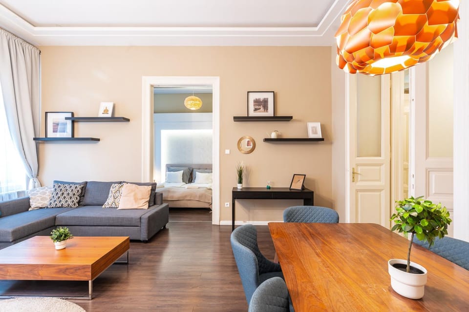 Living room, Diving