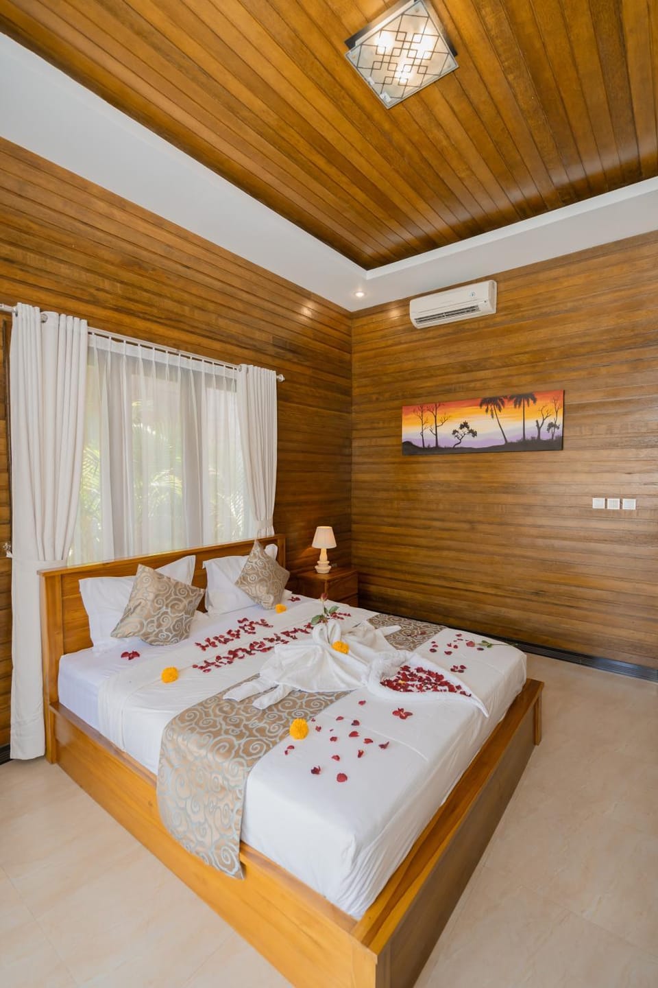 Bed, Photo of the whole room, Bedroom, wardrobe, air conditioner