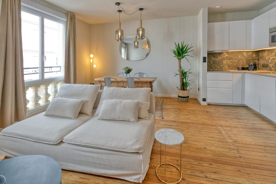 Property building, Living room