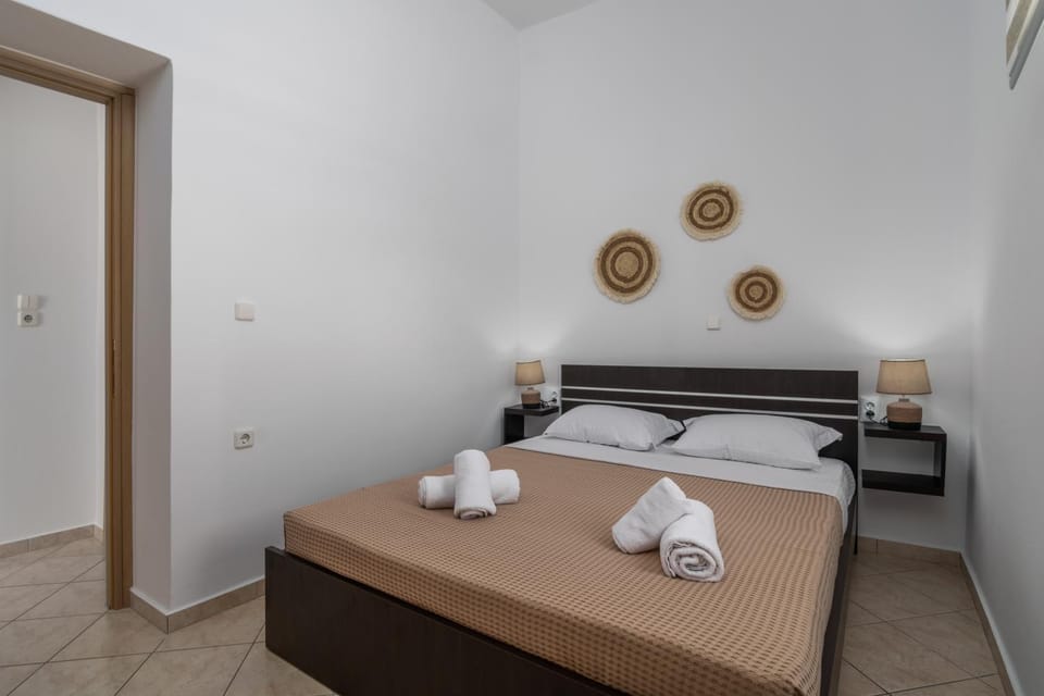 Nisida House House in Milos