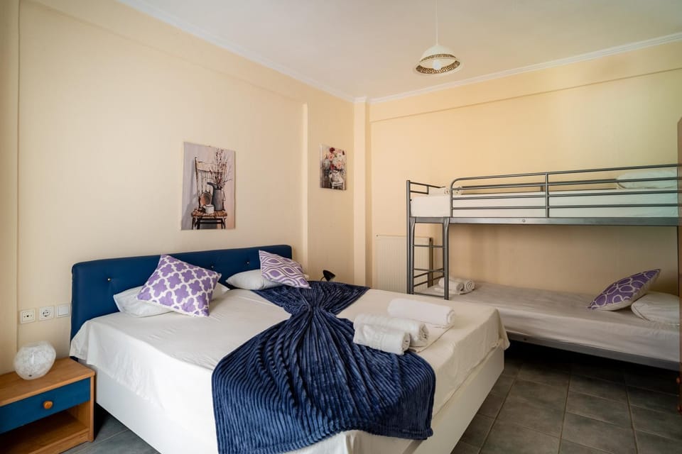 Bed, Bedroom, bunk bed