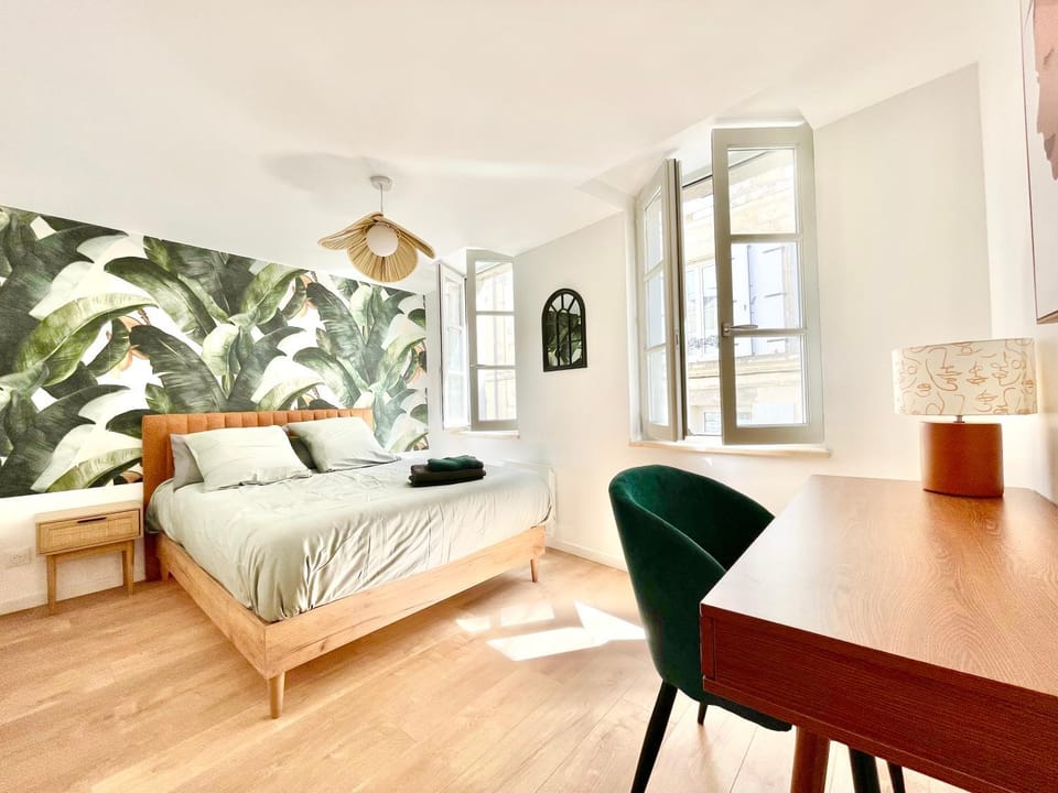 Bed, Photo of the whole room, Bedroom