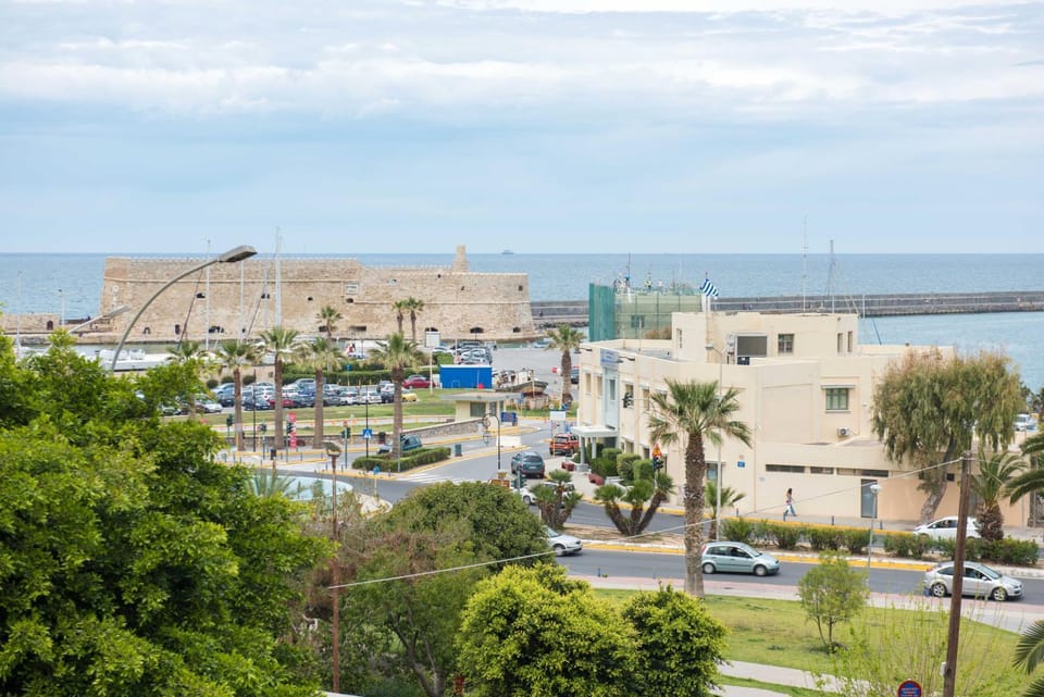 Nearby landmark, Neighbourhood, Sea view, Street view, Location