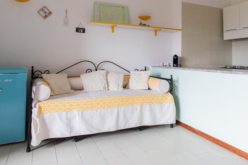 Bed, Coffee/tea facilities, Seating area, kitchen
