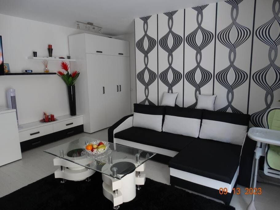 Bed, Living room, Seating area
