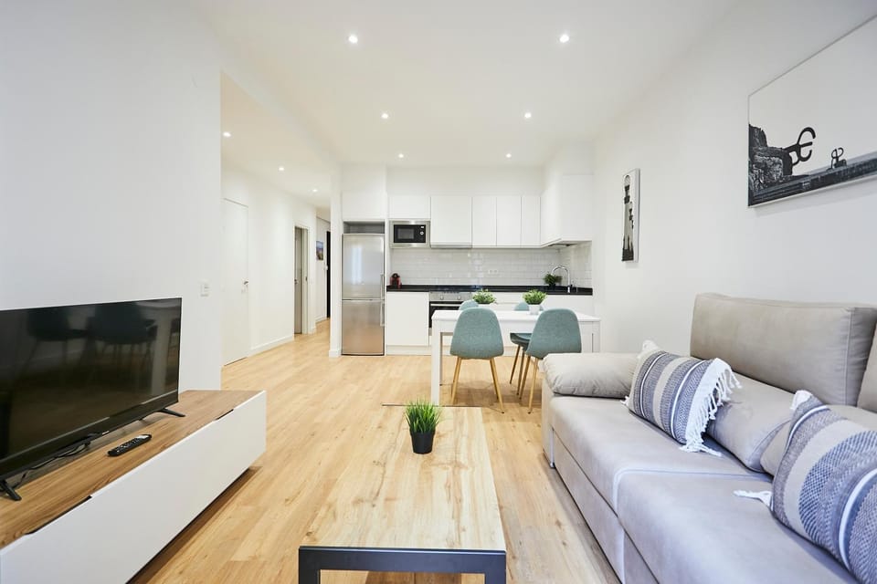 Kitchen or kitchenette, Living room, Dining area