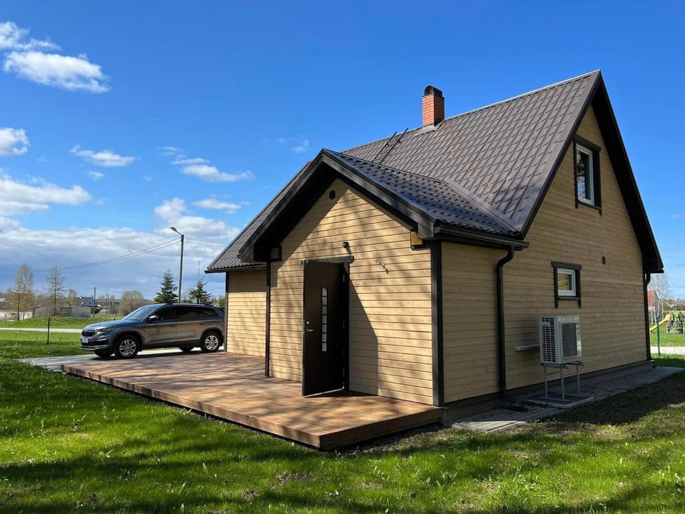 Property building, Spring, Day