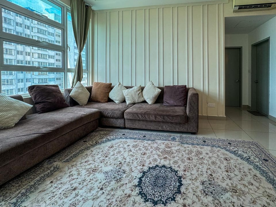 Living room, Seating area, air conditioner