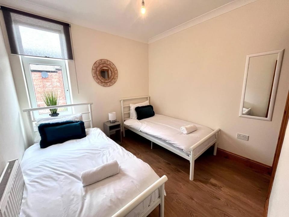 Enjoy a spacious 3 BR home Apartment in Gateshead