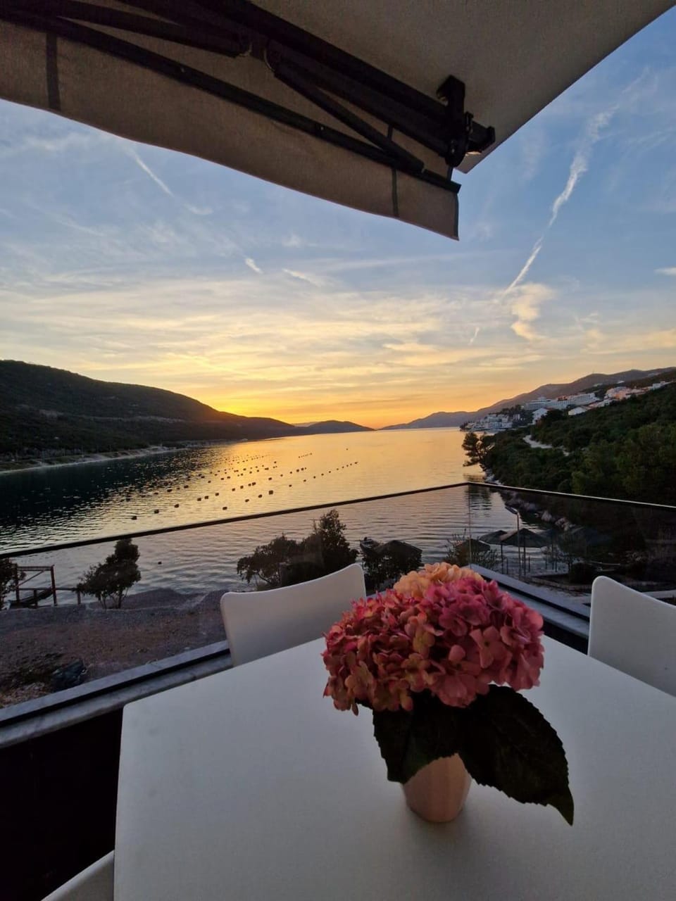 View (from property/room), Balcony/Terrace, Sea view