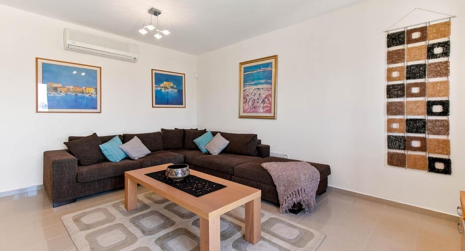 Living room, Seating area, Floor plan