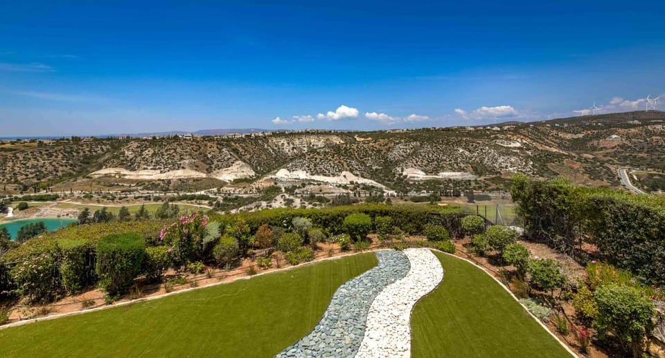 Nearby landmark, Natural landscape, Garden, Mountain view