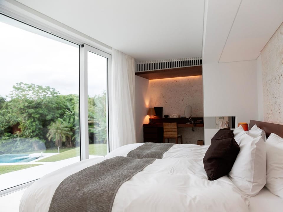 Bed, Living room, Photo of the whole room, Bedroom