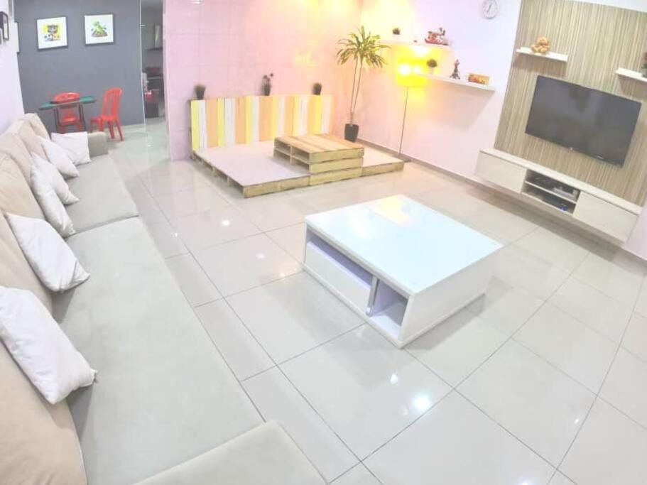Arang Homestay14pax 4room(BBQ)(Kbox)Near to Beach House in Port Dickson