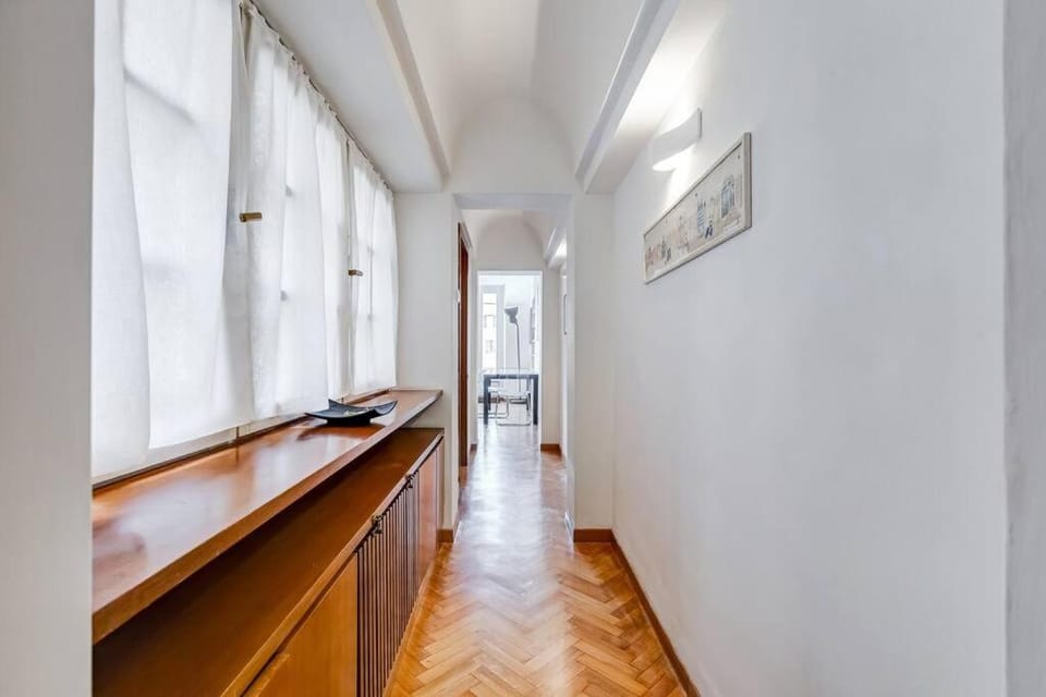 Luminous Apartment few steps from Piazza Navona Apartment in Rome