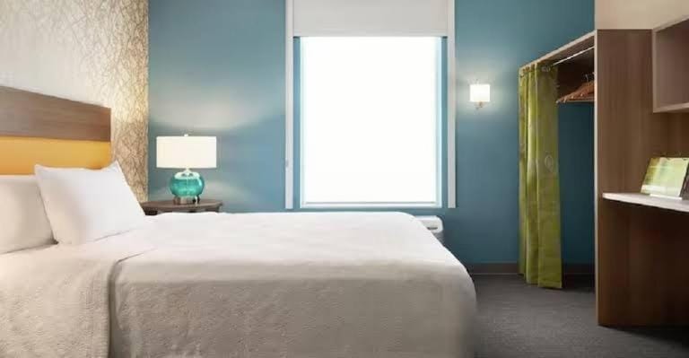 Bed, Photo of the whole room, Bedroom, wardrobe