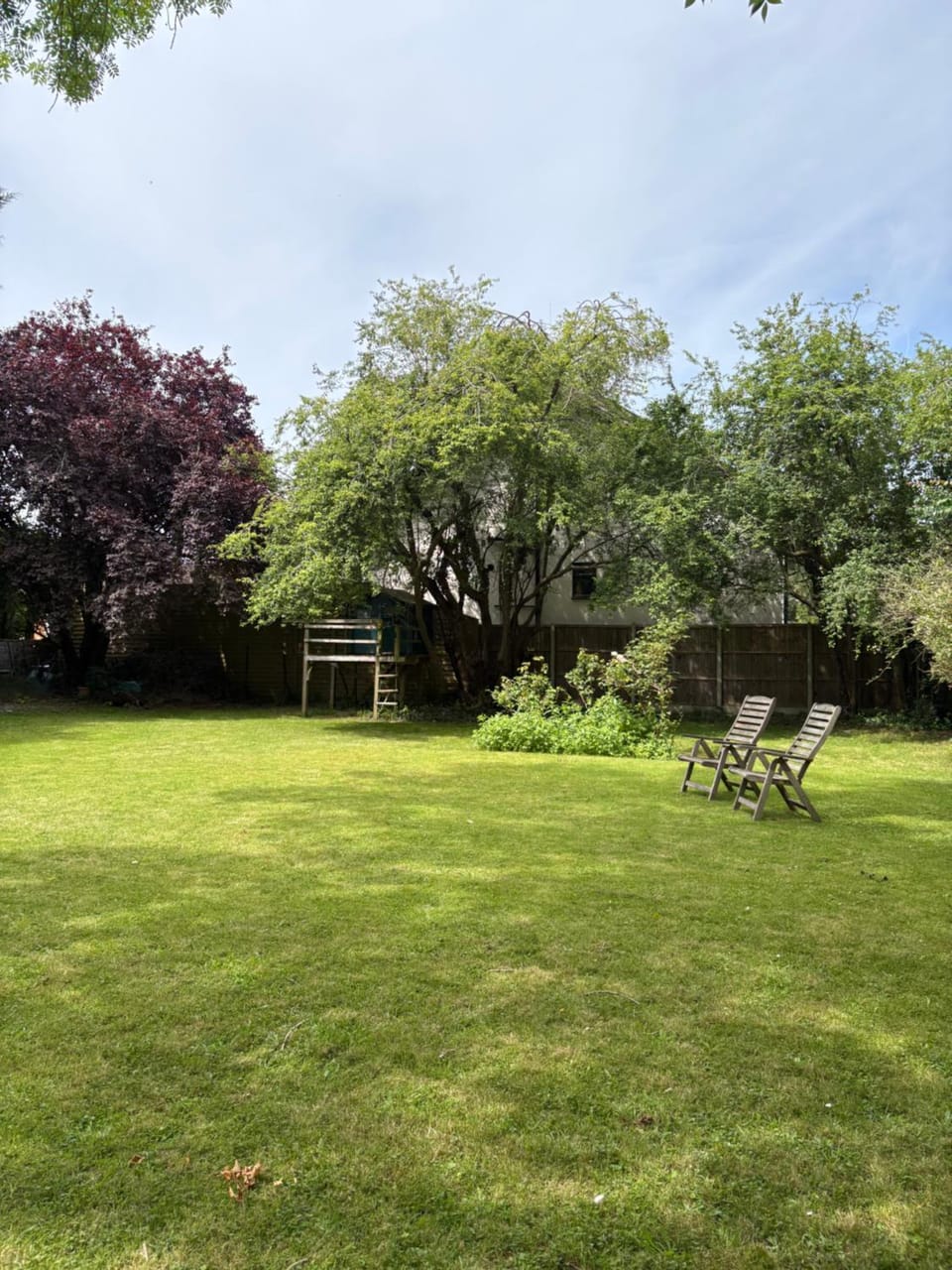 River Cabin Retreat Cabin in Weybridge