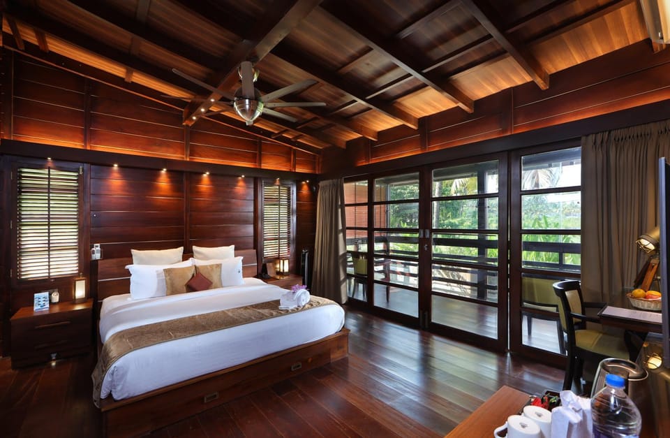 Bed, TV and multimedia