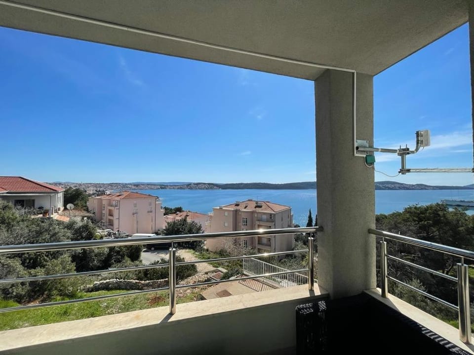 Natural landscape, View (from property/room), Balcony/Terrace, Sea view