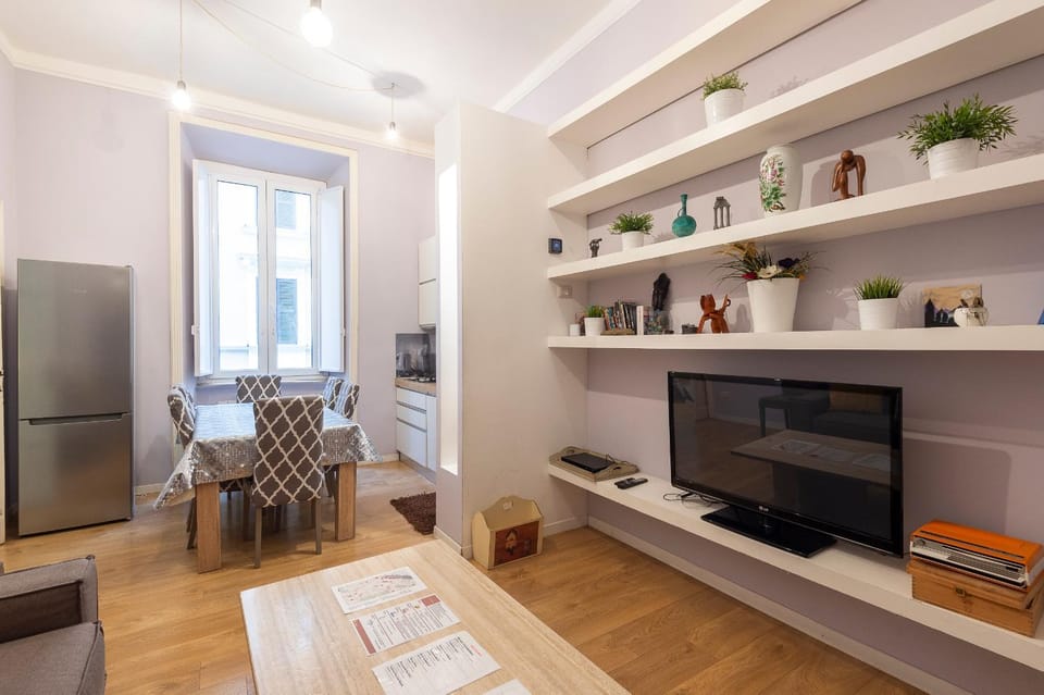 Luxury Three Bedrooms flat in Roma Center Apartment in Rome