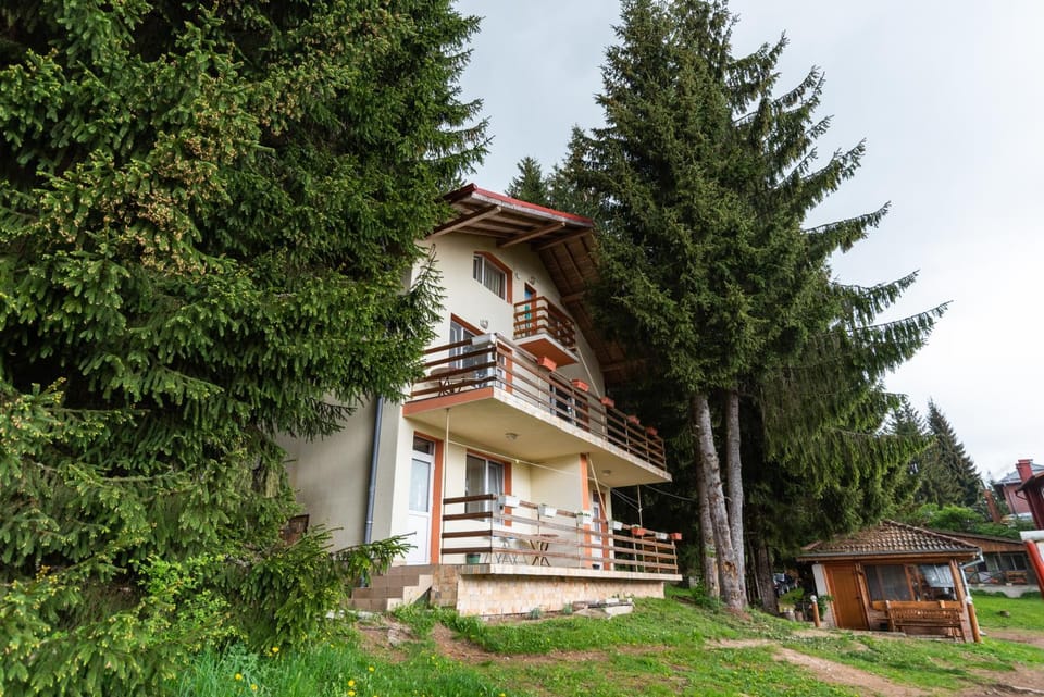 Orlino Holiday Park Campground/ 
RV Resort in Blagoevgrad Province