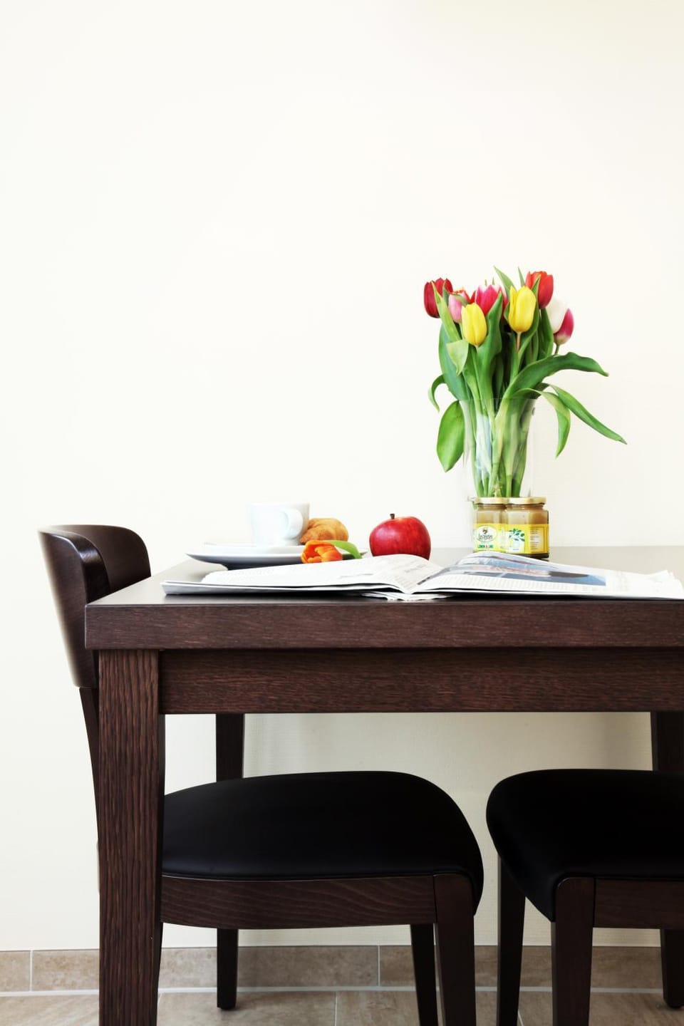 Dining area, kitchen