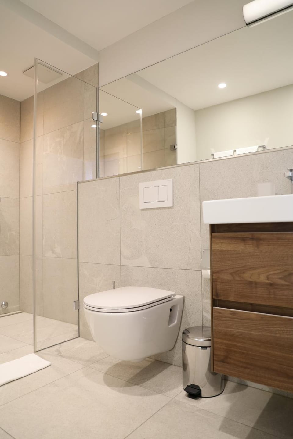 Shower, Toilet, Bathroom, hair dryier, towels