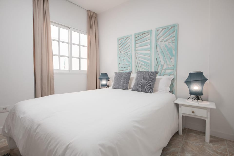 Comfortable Centric Apartment Steps from the Beach Apartment in Maxorata