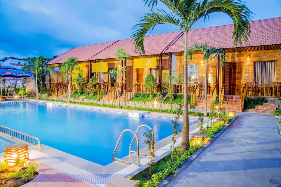 Swimming pool, Swimming pool