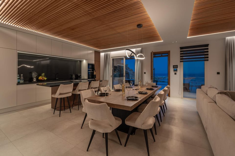 Elit Villa Psarou Heated Pool Jacuzzi Villa in Mykonos, Mikonos 846 00, Greece