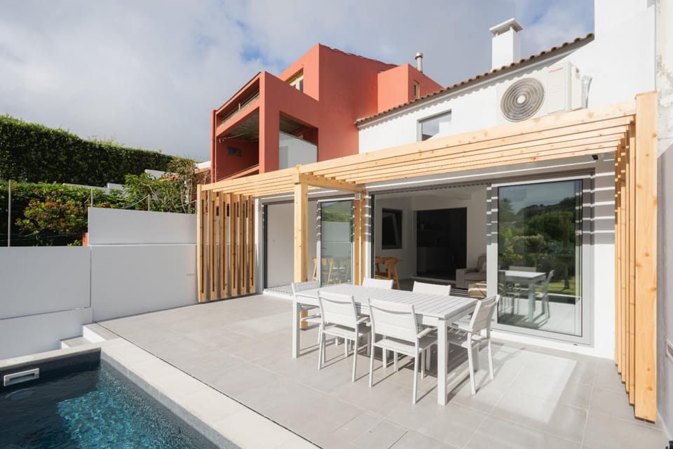 Property building, Patio, Swimming pool