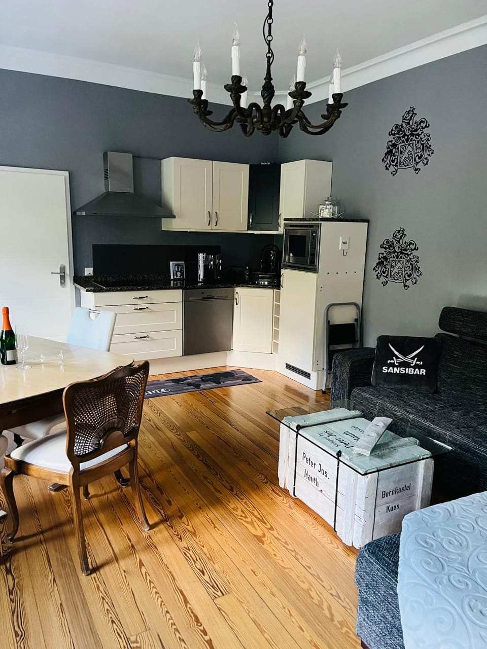 Kitchen or kitchenette, Living room, Dining area
