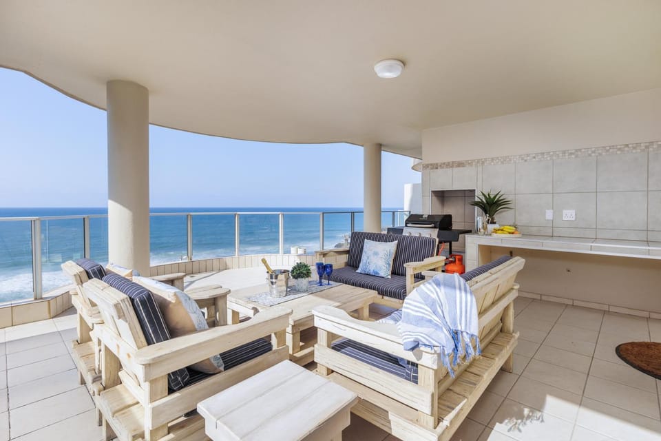 View (from property/room), Balcony/Terrace, Seating area, Sea view