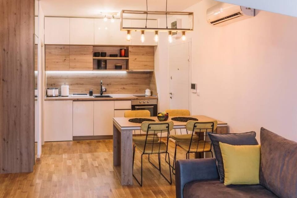 Kitchen or kitchenette, Dining area, pet friendly