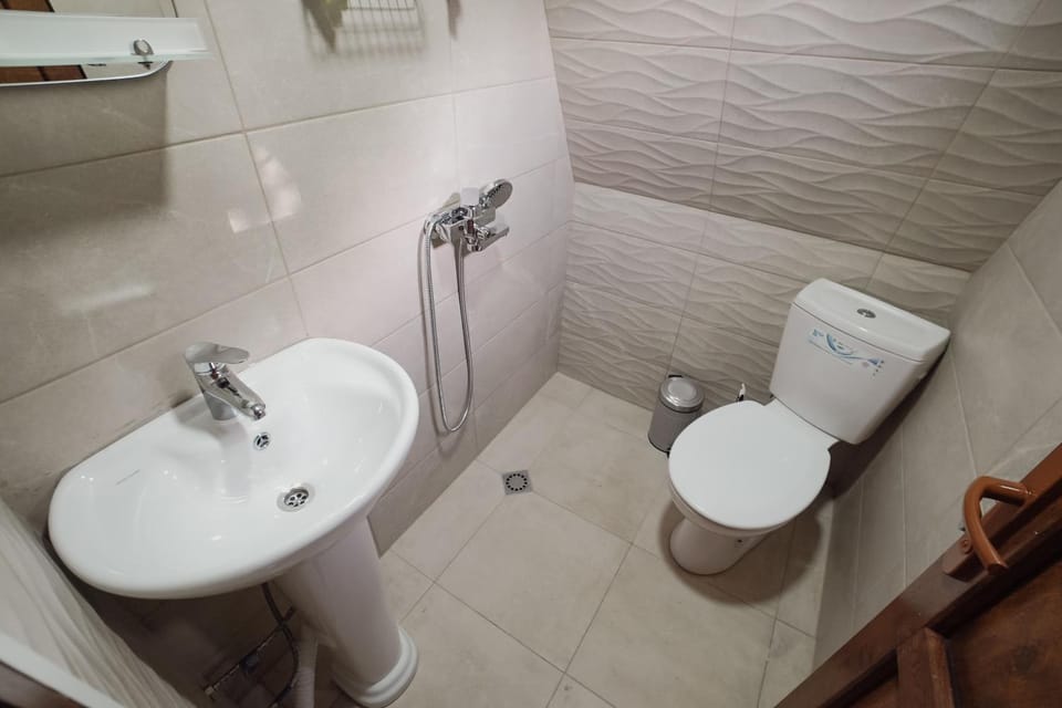 Toilet, Bathroom