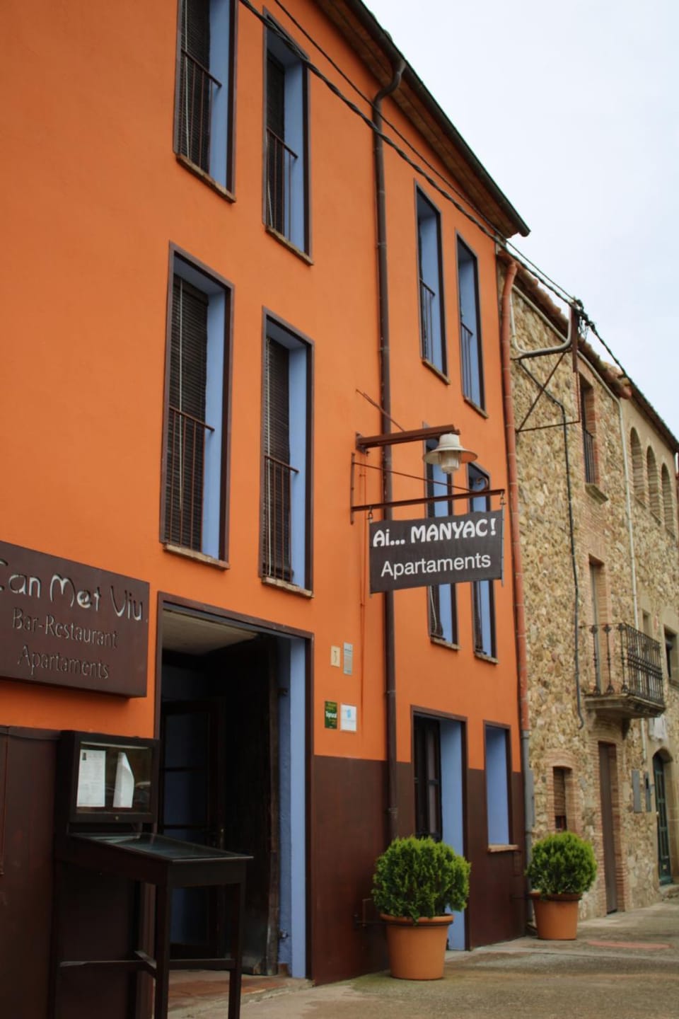 Facade/entrance
