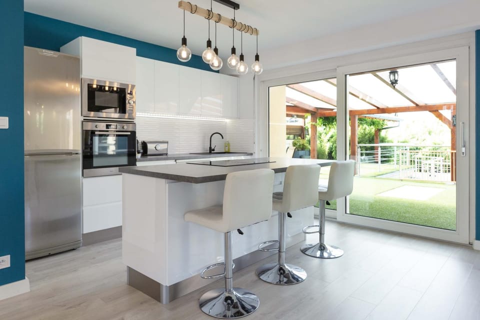 Garden view, kitchen