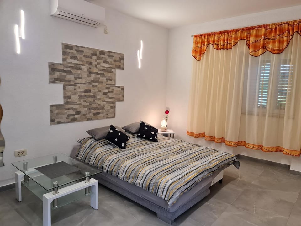 Studio Apartman D&D Apartment in Primorje-Gorski Kotar County