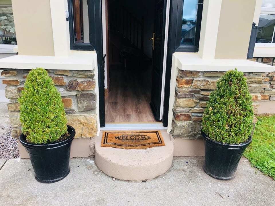 Facade/entrance, Day