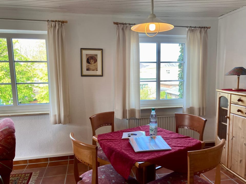 Dat Spatzenhus 2 Apartment in Friesland