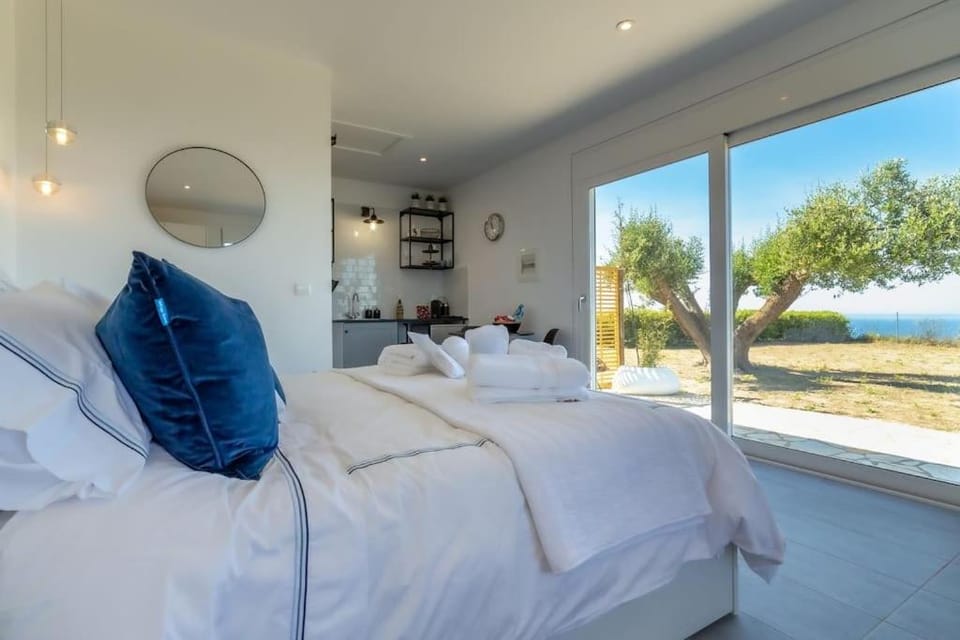 Bedroom, Sea view
