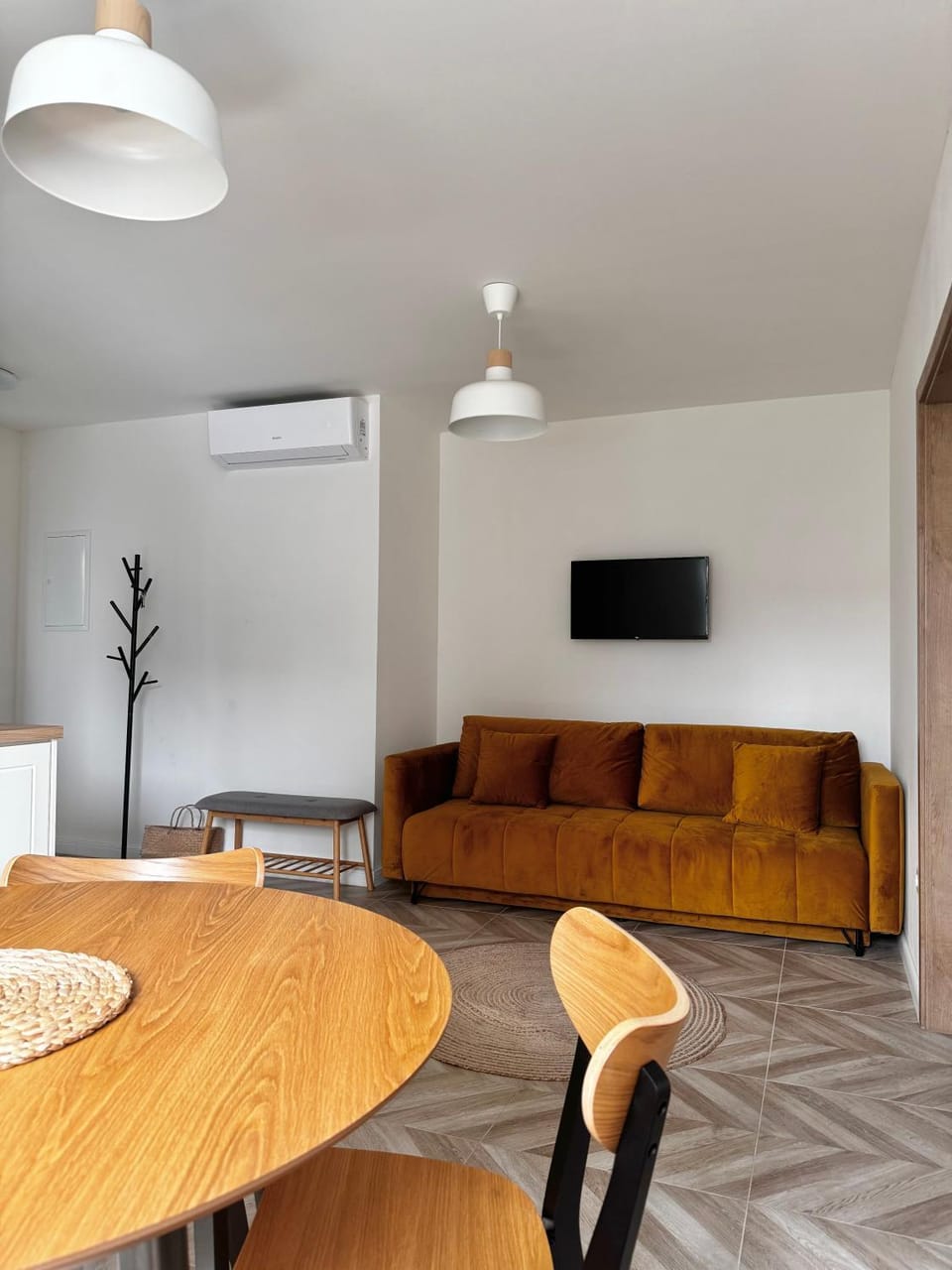 Communal lounge/ TV room, Living room